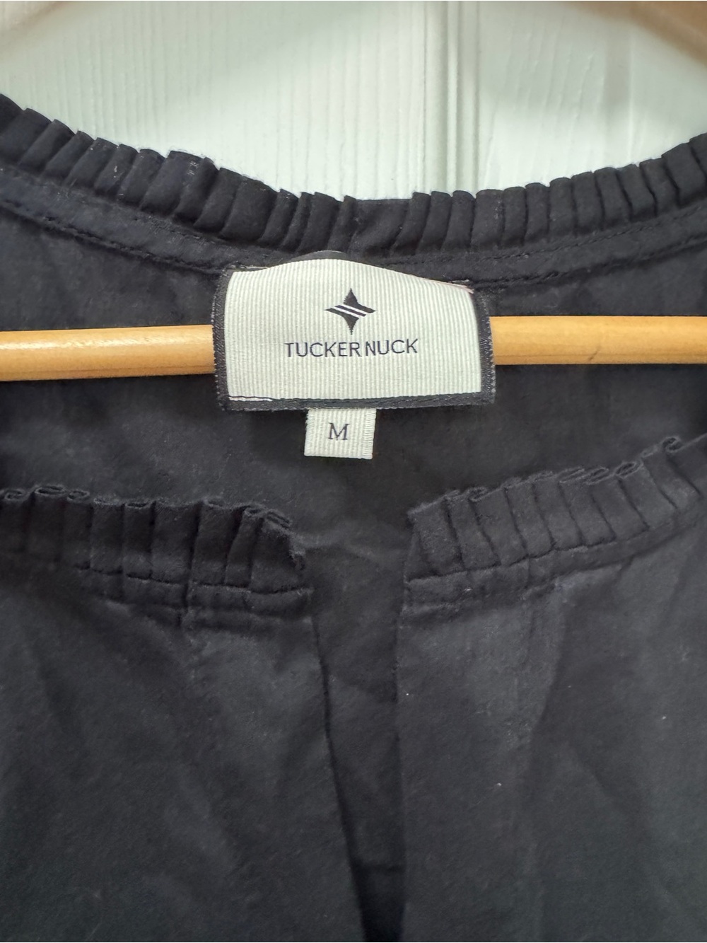 Tucknuck Black Women's Sleeveless Tiered Top Sz. M - Picture 3 of 4